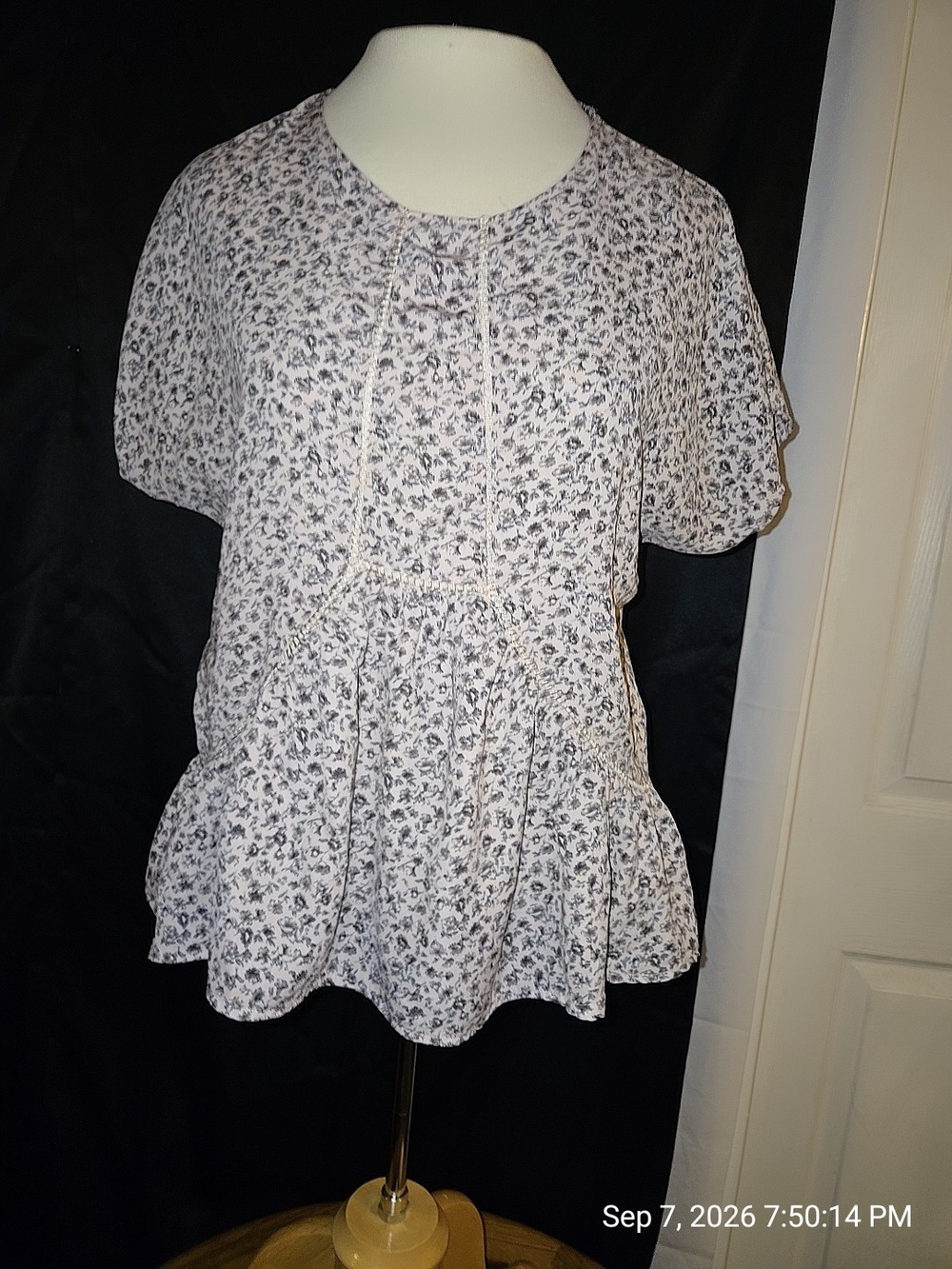 Floral Peplum Short-Sleeve Top - Cream with Gray Floral